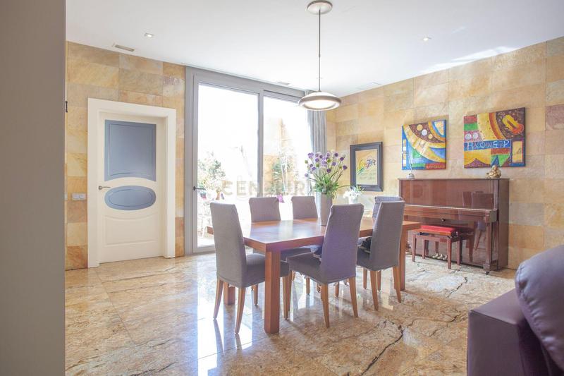 Foto bb785d7f-1a55-46ff-b3b8-23ba877faf9b. Casa a Centre Mataró