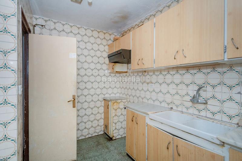 Foto f962f689-6e40-44ae-921d-c20c32523a31. Apartament a torras i bages a Centre Salt