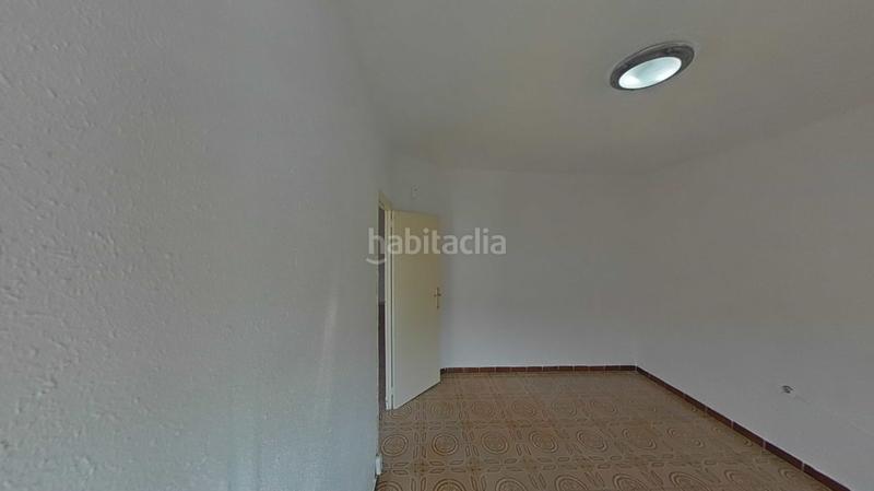 Foto 8e0db56e-67e8-4709-ae34-3f7ad1812e27. Apartament a santa coloma a Llefià Badalona