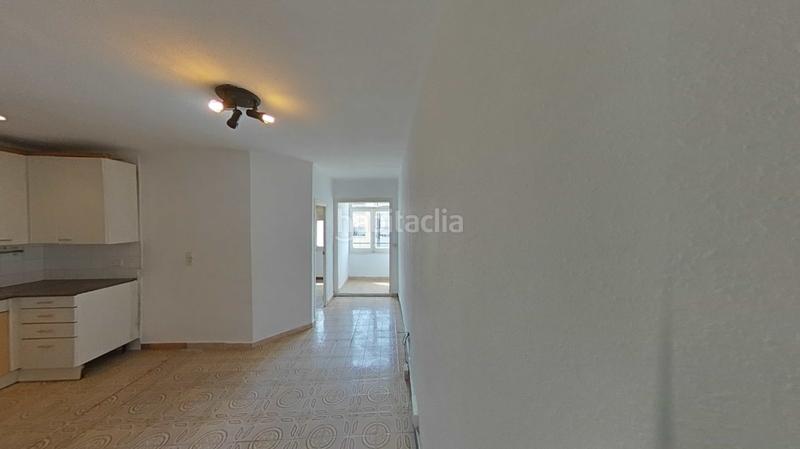 Foto ed3a7213-e330-4bf3-8ef2-f077757a189d. Apartament a santa coloma a Llefià Badalona