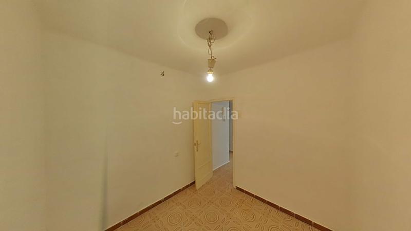 Foto f234ff87-ec9b-427b-8d0d-be4d3d899e9c. Apartament a santa coloma a Llefià Badalona