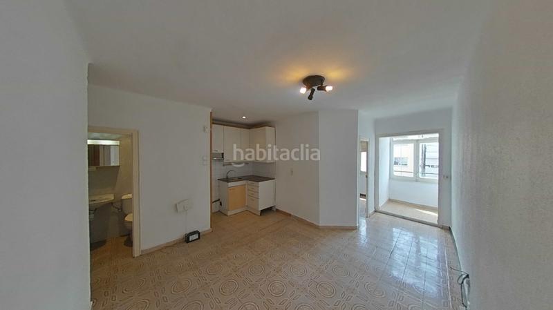 Foto f96dc576-f269-422c-aad3-8f0b97430c7a. Apartament a santa coloma a Llefià Badalona