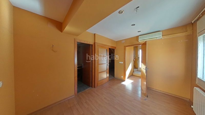 Foto 02005828-6dc3-4360-b97c-214626e52492. Casa a calle roure a Olot