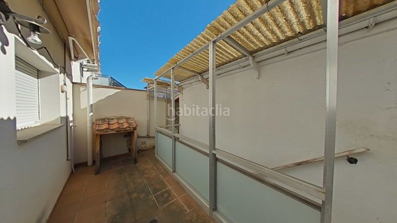 Foto 496b95ee-4c0d-4a86-830b-01fb287a1af0. Casa a calle roure a Olot
