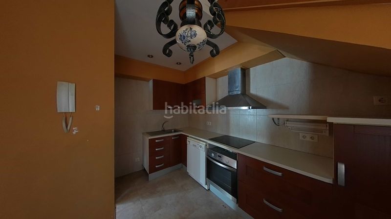 Foto 623670c0-3a6b-4f6c-b542-89adc261eca4. Casa a calle roure a Olot