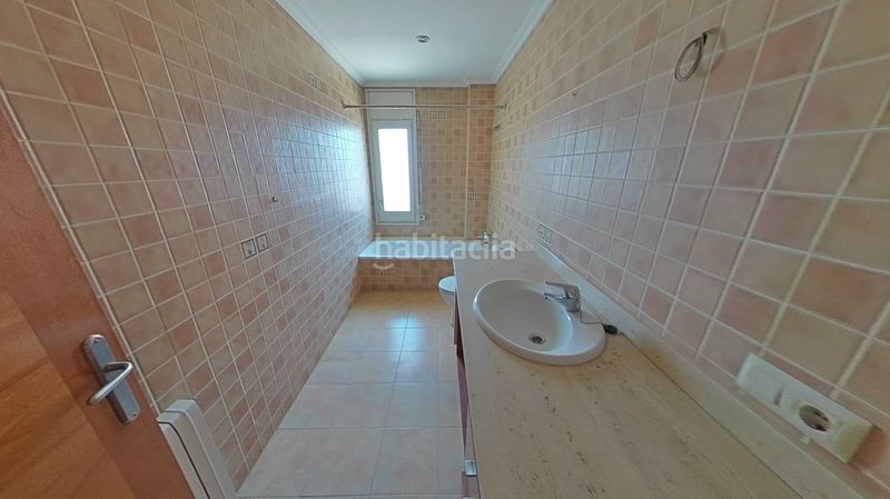Foto 730760fd-6829-45ef-ac00-55f95003cf09. Casa a calle roure a Olot