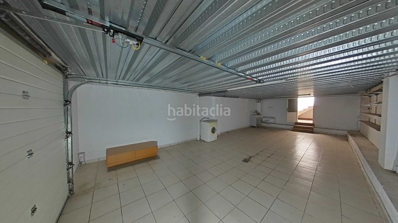 Foto 8fa003d6-2773-41b1-b5da-1f478ebffd08. Casa a calle roure a Olot