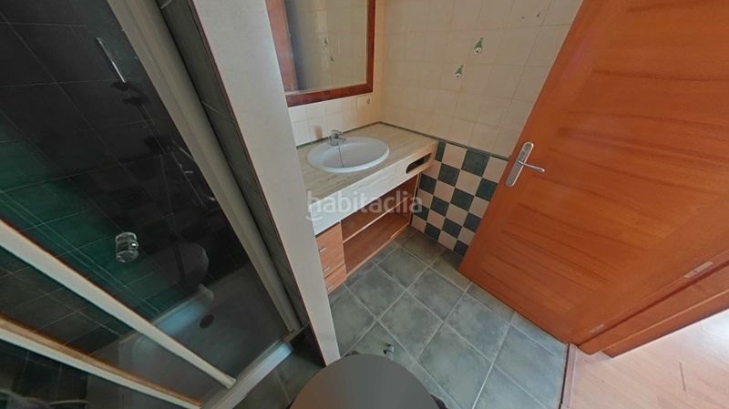 Foto 9f78daf7-b0f0-49bc-b31f-92bd533df4dc. Casa a calle roure a Olot