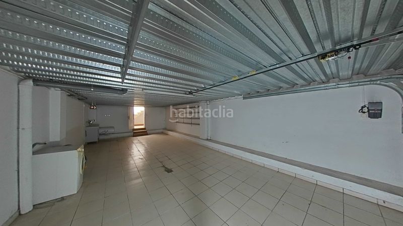 Foto bdfeeae9-9145-48f9-92b3-45c2aba37a7c. Casa a calle roure a Olot