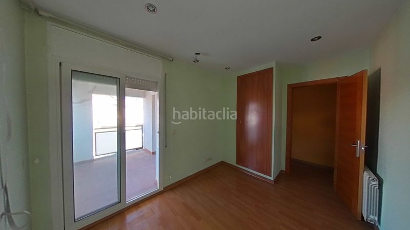 Foto cb5d587b-9ea4-4552-8f35-b27a1280d79c. Casa a calle roure a Olot