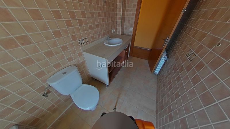 Foto d7eb7a81-9c59-4f5c-a939-2e90e5078cef. Casa a calle roure a Olot