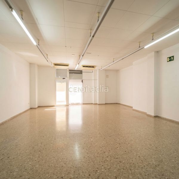 Foto 2b2f14a7-ac34-46bf-a1bd-ede68f169657. Local comercial a La Llàntia Mataró