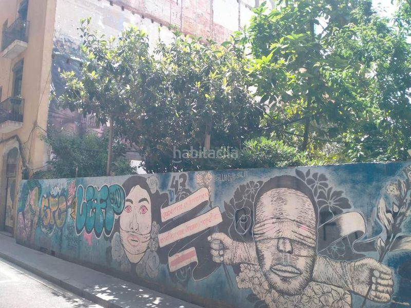 Foto fb6eb75d-d893-4201-9c9c-ad8c9a62e438. Terreny residencial a Raval Barcelona