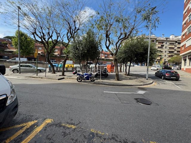 Foto bf30eda4-22a0-4da5-8187-6de5fa34a808. Aparcament cotxe a 17 a Cerdanyola Nord Mataró