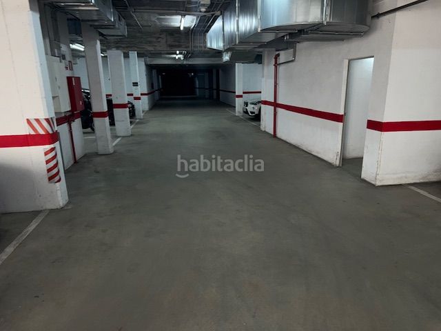 Foto c6a9a60f-a90d-4ed5-bda5-944e8bd8890d. Parking coche en de la bomba en Dosrius poble Dosrius