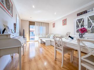 Apartament a Cerdanyola Nord. Oportunidad en cerdanyola norte! piso reformado con balcón