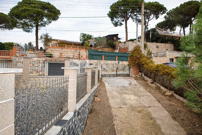 Foto eb4d213b-3055-4429-ae64-4b5aaf058b21. Casa a garrofer a Aiguaviva Parc Vidreres