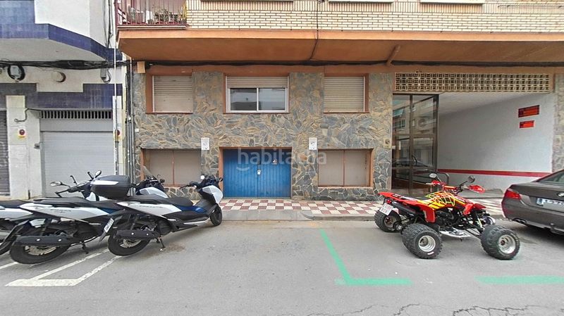 Foto c4ad74a4-d5a7-4e5c-9cad-f395007684ba. Nau industrial a progres a Centre Pineda de Mar