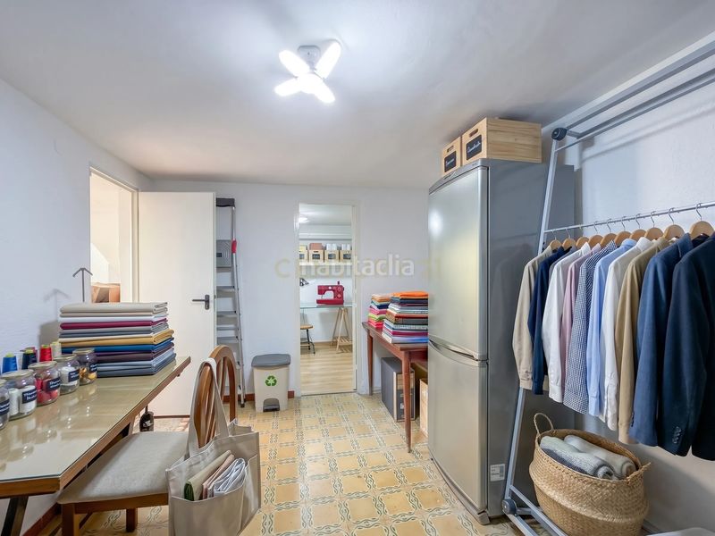 Foto a7d6f1af-d2ab-42df-9886-a5f78a275091. Casa adossada a Sant Crist Badalona