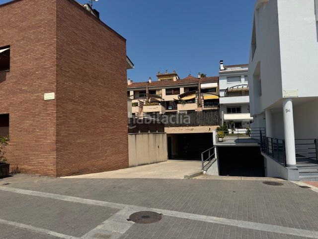 Foto f40b3054-118c-4a04-a93f-270983fbb688. Aparcament cotxe a santa filomena a Cabrils