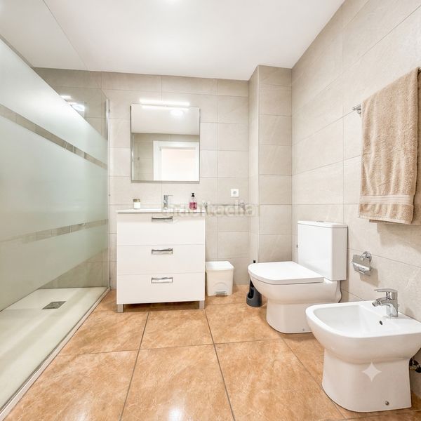 Foto bdf874e4-7f6c-4694-8bff-f3d63301825c. Apartament a Montgat