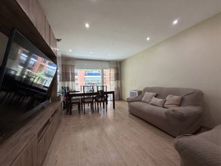 Apartament  Avinguda de jaume recoder, mataró, spain 80. Espectacular piso reformado con vistas al mar y a 3 minutos del