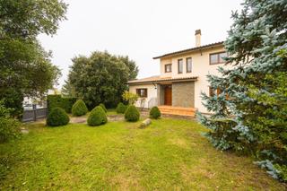 Chalet in Santa Maria de Corcó. Xalet a cantonigròs