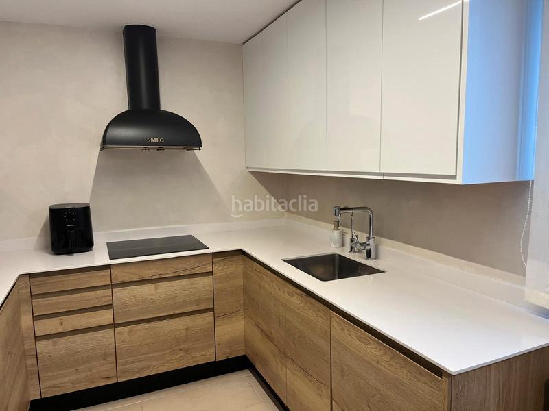 Foto ca7a065d-b5e1-425d-974b-b3196d80febd. Reihenhaus mit parking in Estadi-Santa Anna Vic