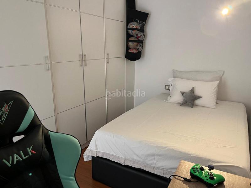 Foto fb664665-046e-40b5-8130-5c2f6fabaf64. Reihenhaus mit parking in Estadi-Santa Anna Vic