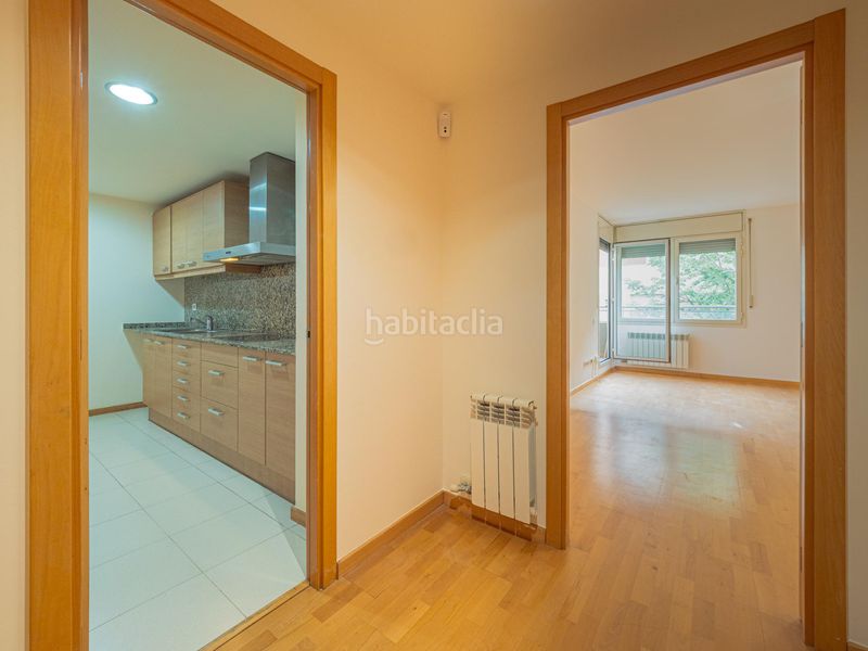 Foto 05ad0992-1a03-436d-932d-54c5eb2aa606. Pis amb aparcament a Estadi-Santa Anna Vic