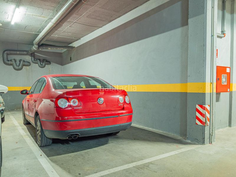 Foto ed9f57a6-6b06-4e57-ba87-fb3ba9ad7e41. Pis amb aparcament a Estadi-Santa Anna Vic