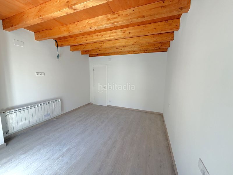 Foto 40973e43-ac21-4e3b-b9ff-238e3e28b24f. Casa amb calefacció aparcament a Manlleu