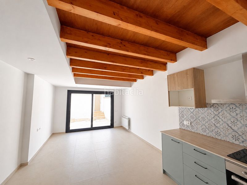Foto e3296e6c-013c-4405-9144-e546171e0aad. Casa amb calefacció aparcament a Manlleu