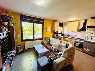Maison jumelée à Torelló. Casa ideal inversió
