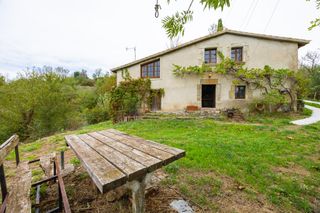 Mas à Sant Pere de Torelló. Una masia amb encant, vistes espectaculars i un entorn per desco
