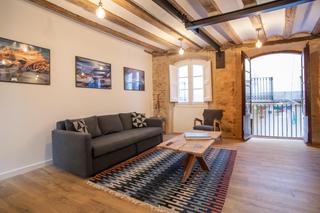Lloguer Pis  Carrer dels mirallers. Piso reformado de una habitación doble