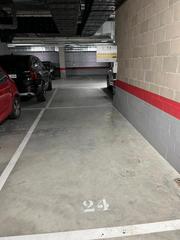 Posto auto in Plaça d'europa 38. Parking en venta