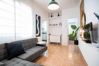 Affitto Appartamento  Carrer de la selva de mar. Cool and bright 3 room apartment for rent