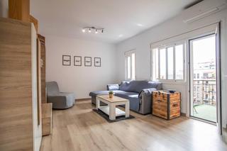 Lloguer Pis  Carrer de provença. Moderno apartamento de 2 dormitorios con balcón en alquiler