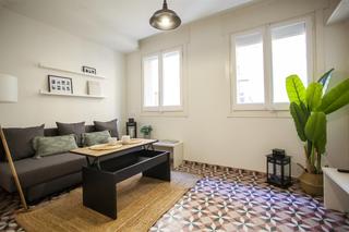 Alquiler Piso  Carrer del portal nou. Brand new flat for rent next to arc del triumph