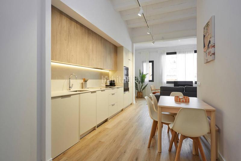 Foto a5acf22c-c758-488a-a582-36288971a322. Miete etagenwohnung in El Camp de l´Arpa del Clot Barcelona