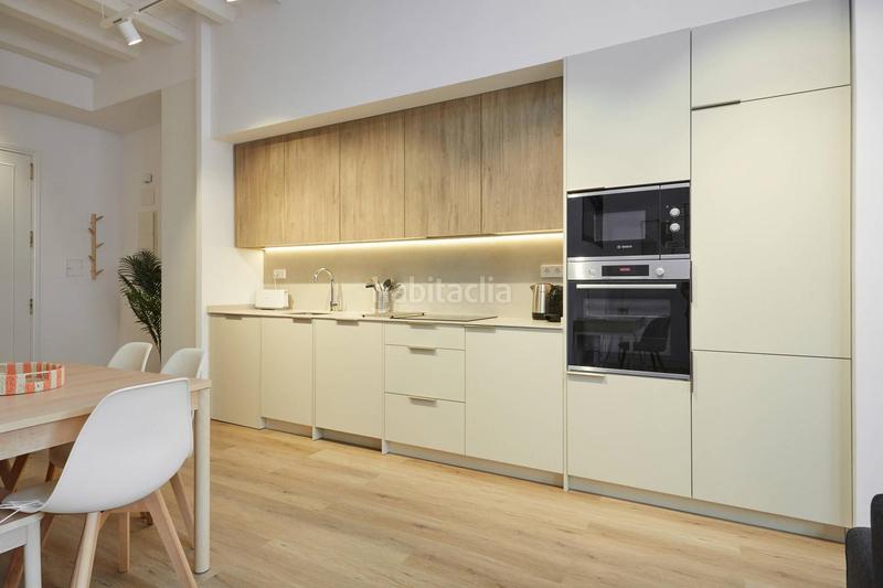 Foto 869bf9d8-6391-4c1b-8888-781fdc200aa4. Rent flat in El Camp de l´Arpa del Clot Barcelona