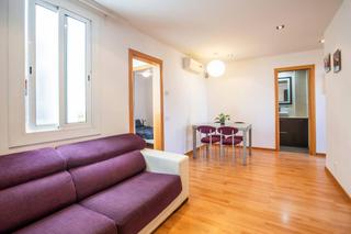 Location Appartement  Carrer de sant iscle. Acogedor piso de 2 dormitorios en alquiler