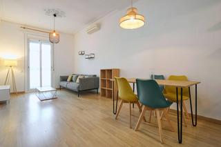 Location Appartement  Carrer de sardenya. Luminoso piso de 2 dormitorios en alquiler