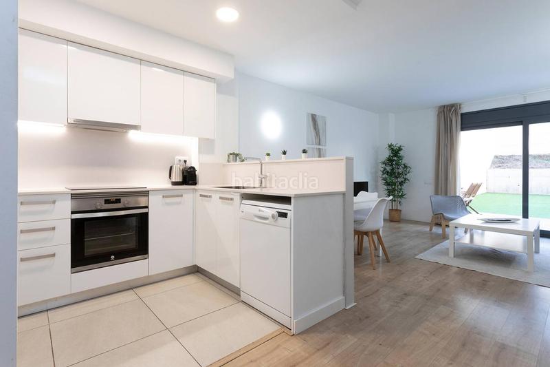 Foto 0723f760-3c43-4cb1-a8ef-08eecb3252e3. Location rez-de-chaussée dans Can Serra Hospitalet de Llobregat (L´)