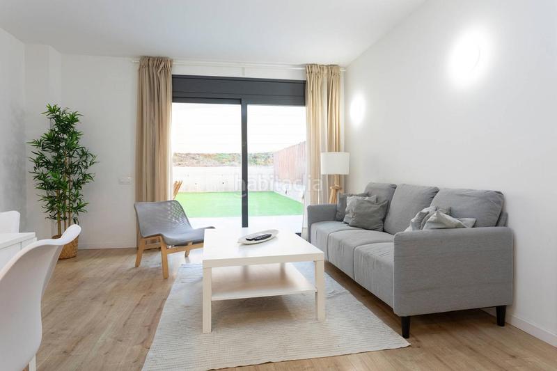 Foto 26e1a3eb-0941-4908-b702-ccf9157392fa. Rent ground floor in Can Serra Hospitalet de Llobregat (L´)