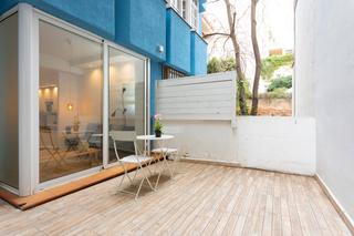 Location Rez-de-chaussée  Carrer de sant gervasi de cassoles. Gran piso de 1 dormitorio con terraza en alquiler