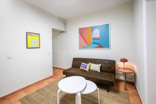 Location Appartement  Carrer d'enric granados. Grandioso piso de 1 habitacion en alquiler