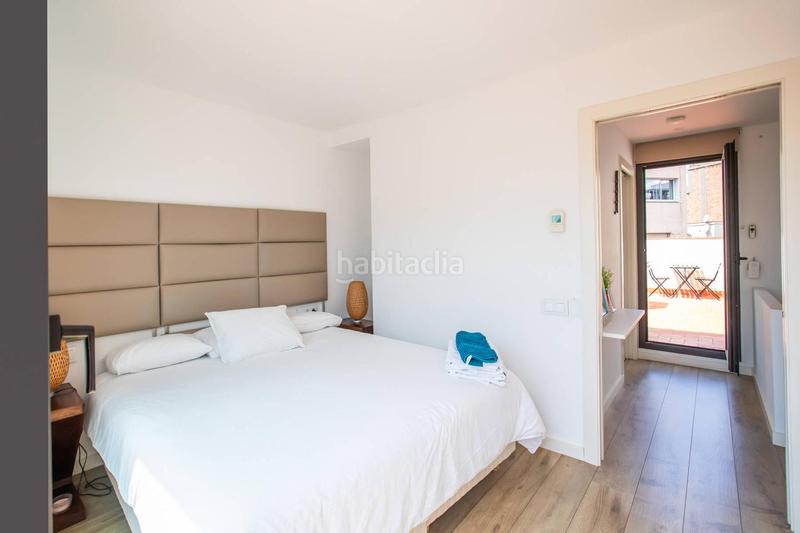 Foto c775aa5d-c0dd-4384-ab8f-843e1e128bc6. Dúplex a Raval Barcelona