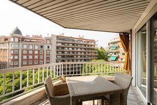 Appartement  Del general mitre. Piso alto con terraza y vistas